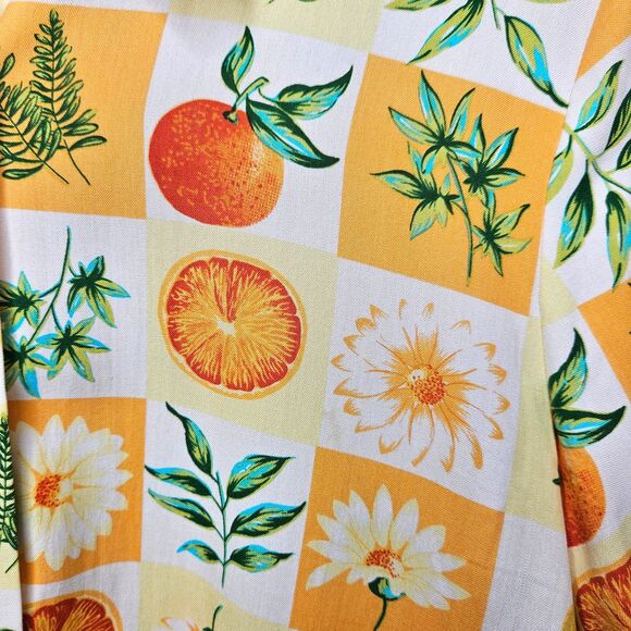 AUGUST SILK Button Up Blouse 4 100% Silk Citrus Fruit Floral Cheerful Fun Quirky - Picture 5 of 8